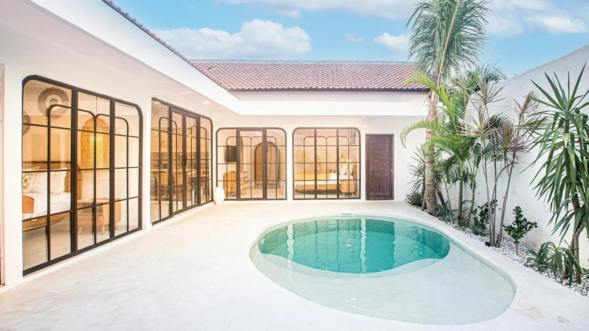 Villa Lemone 3 By Bali Villa Solutions سمينياك 0*,