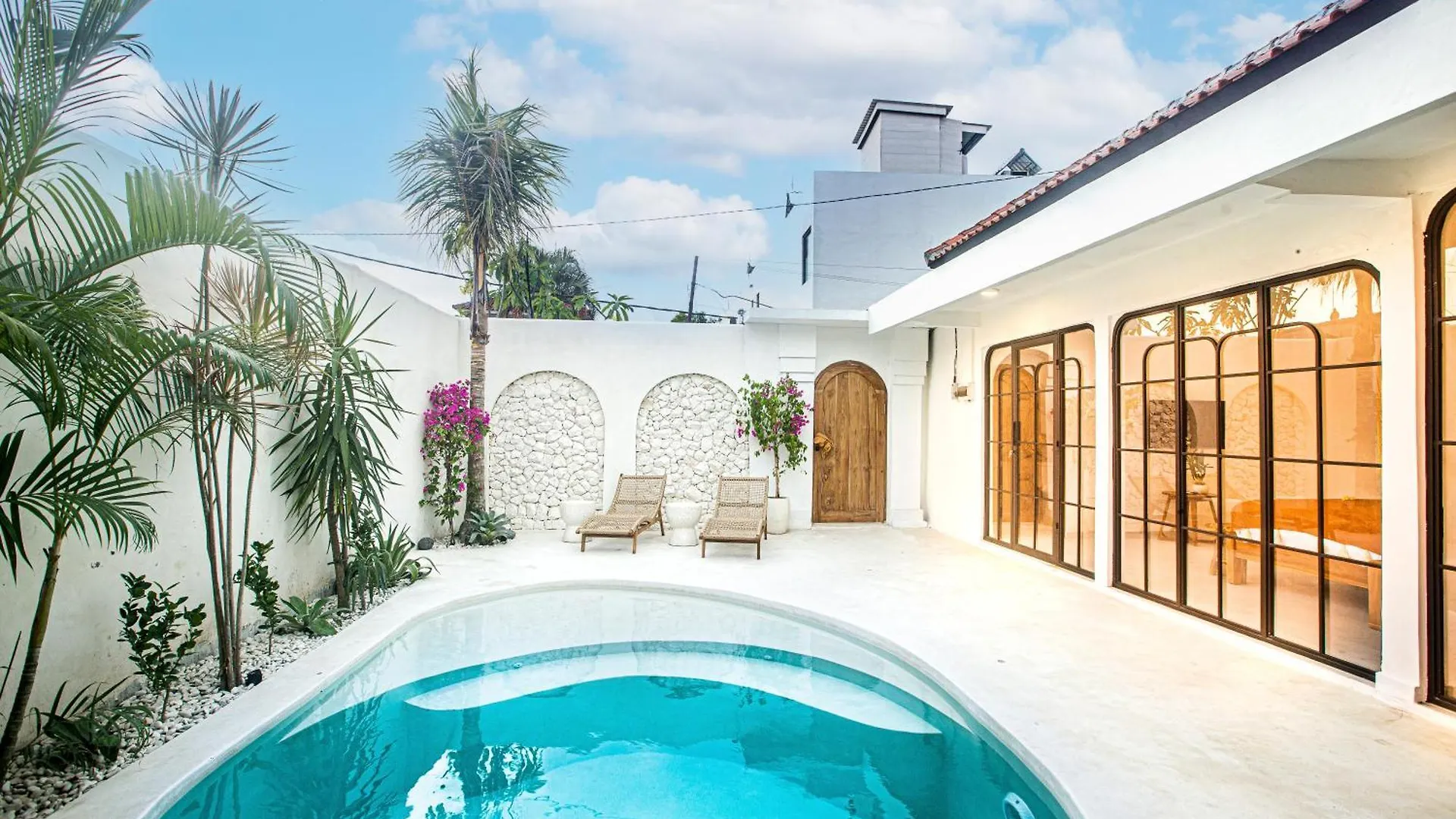 Villa Lemone 3 By Bali Villa Solutions سمينياك 0*,
