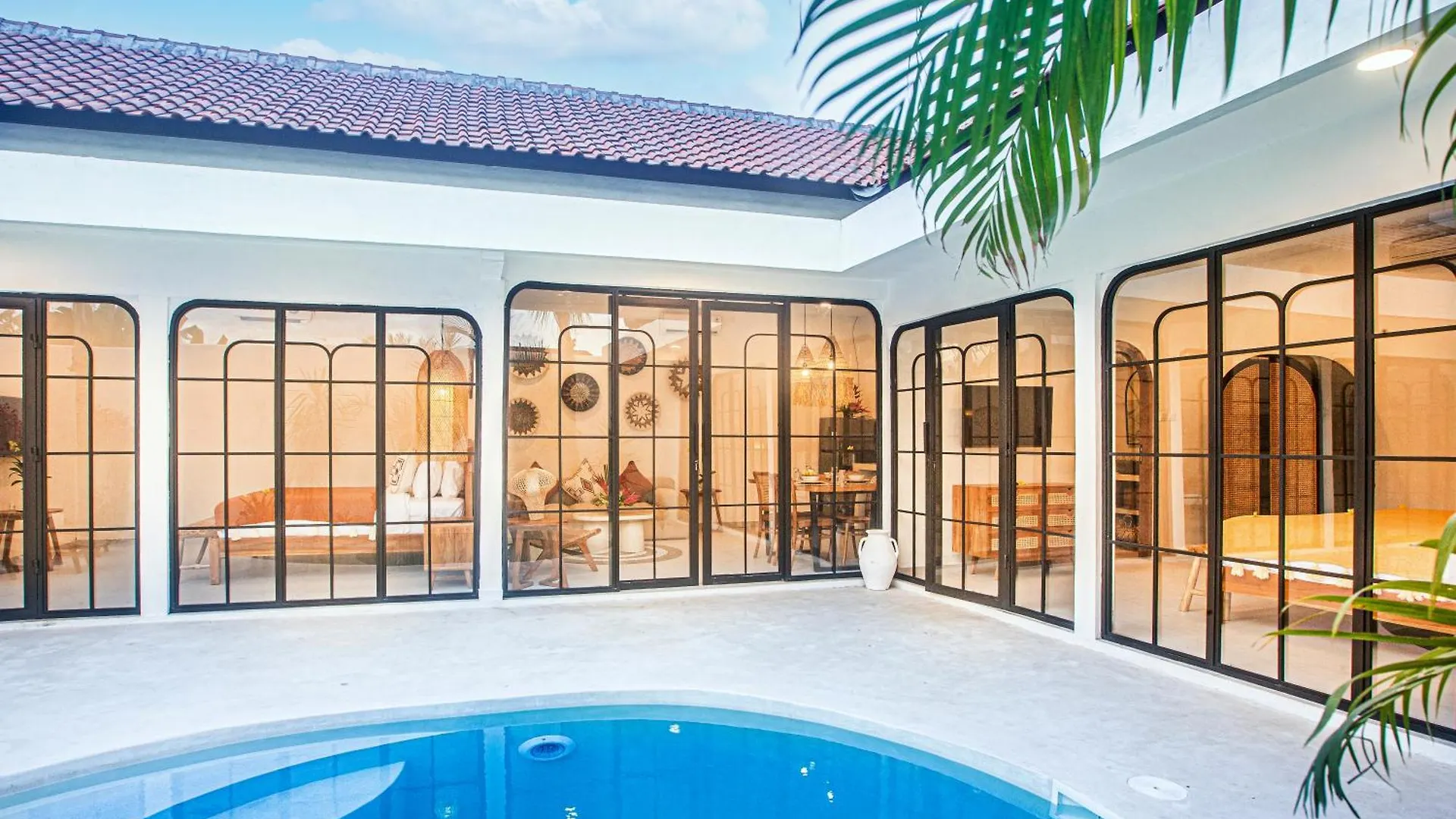 Villa Lemone 3 By Bali Villa Solutions سمينياك 0*,  إندونيسيا
